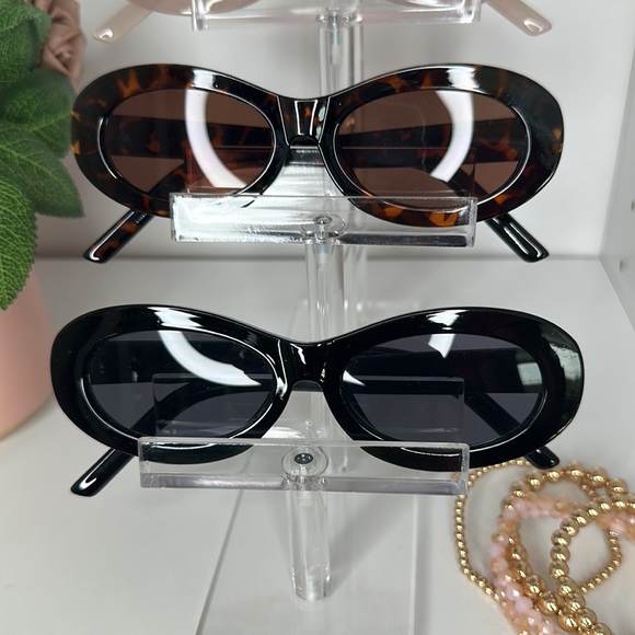 🔥 Classy Chic Oval Sunglasses - Picture 1 of 11